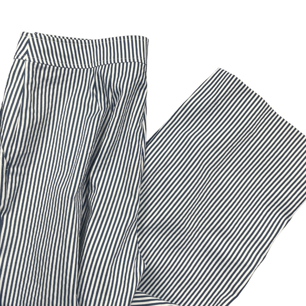 St John 10 Capri's Ankle Pants Zip Up Blue White Strip w/ Pockets